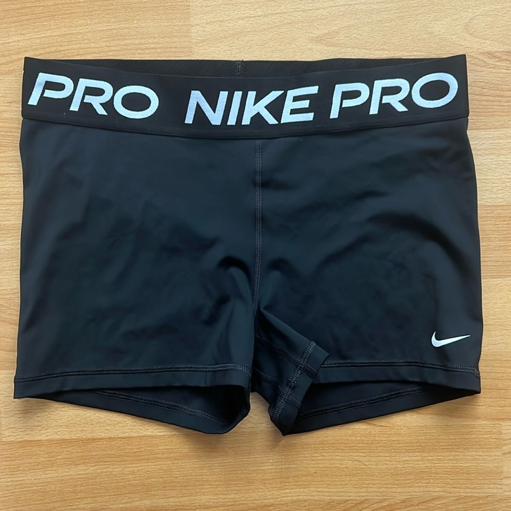 Womens Nike Pros
